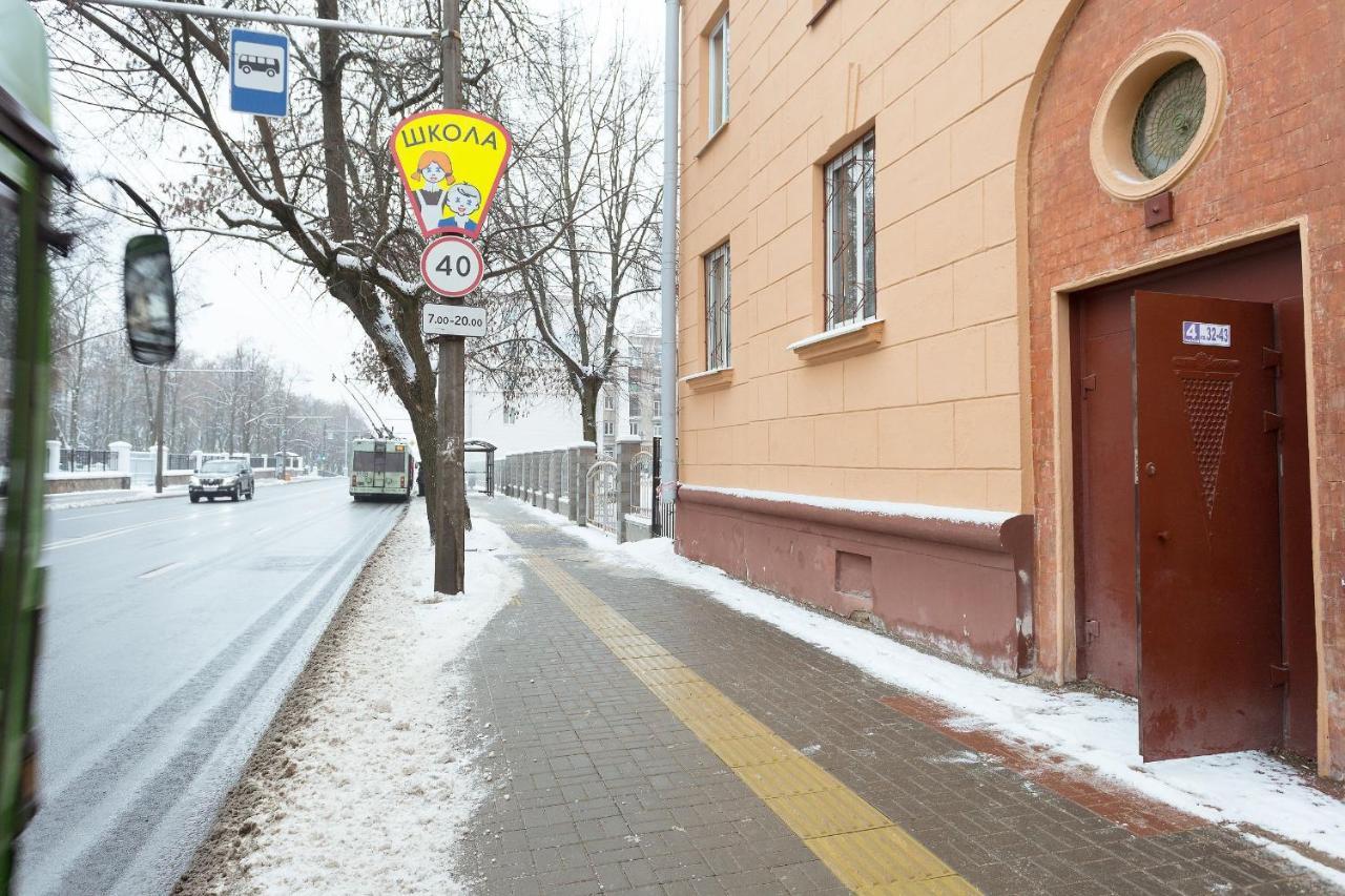 Apartment Near Zybitskaya 明斯克 外观 照片